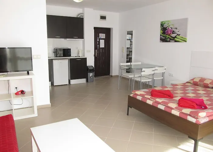 Cote D'azure Aparthotel 3*