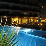 Cote D'azure Апартхотел Несебър
