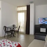 Cote D'azure Апартхотел Несебър